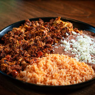 HUEVOS CON CHORIZO
